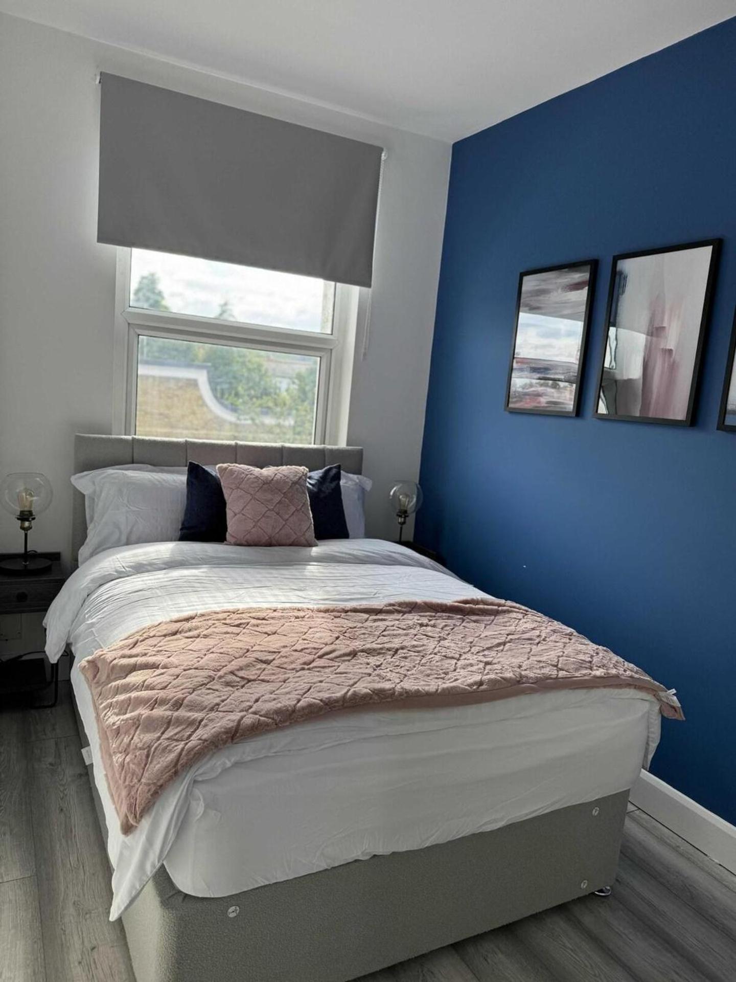 Stylish Two-story Retreat * London